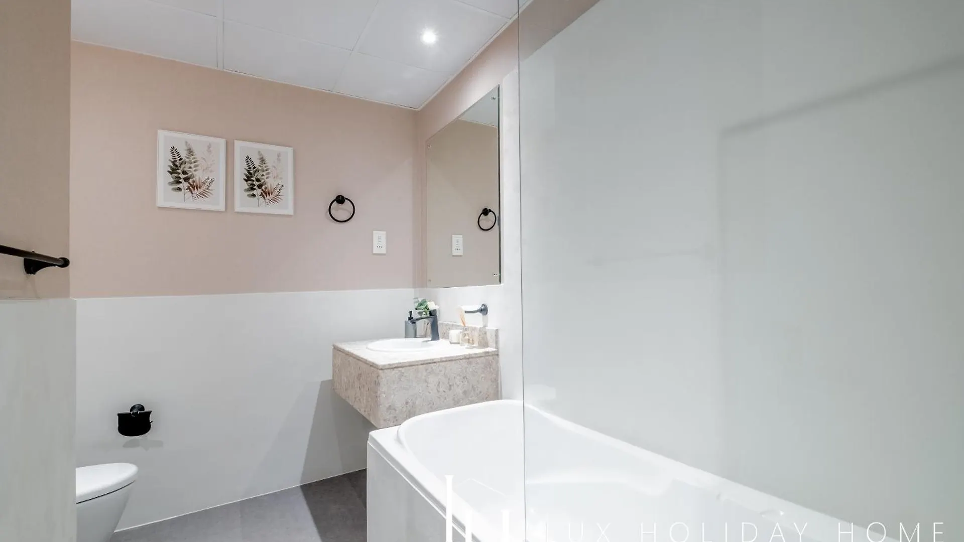 Lux The Luxurious Central Jbr Suite 2 Dubai 0*,  United Arab Emirates