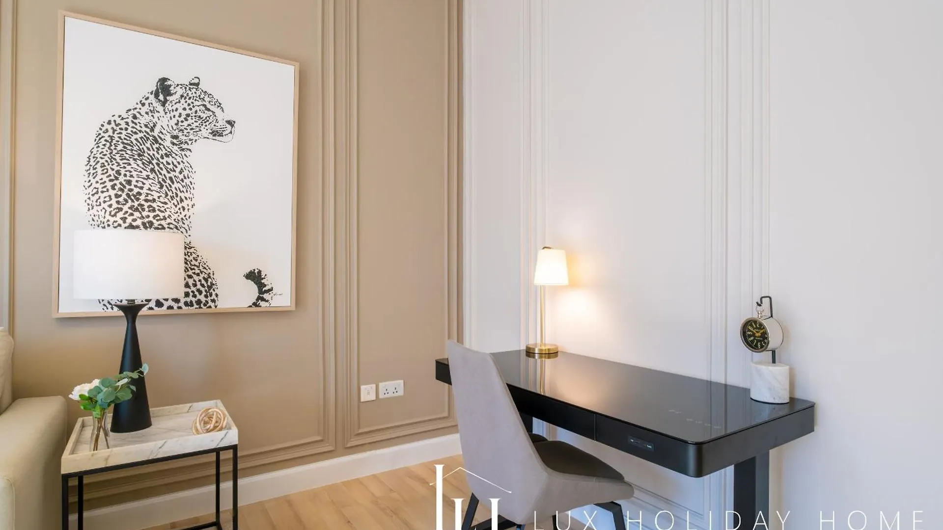 Lux The Luxurious Central Jbr Suite 2 Dubai Apartment