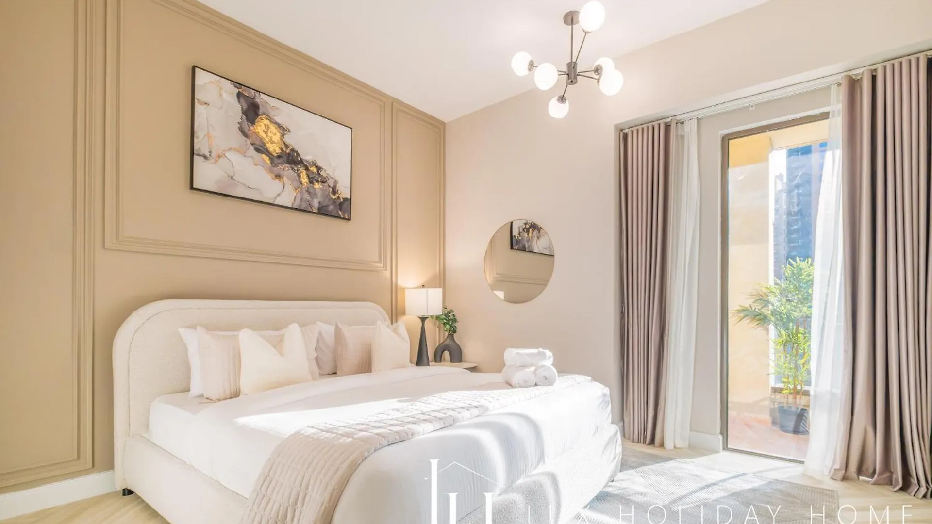 Lux The Luxurious Central Jbr Suite 2 Dubai 0*,